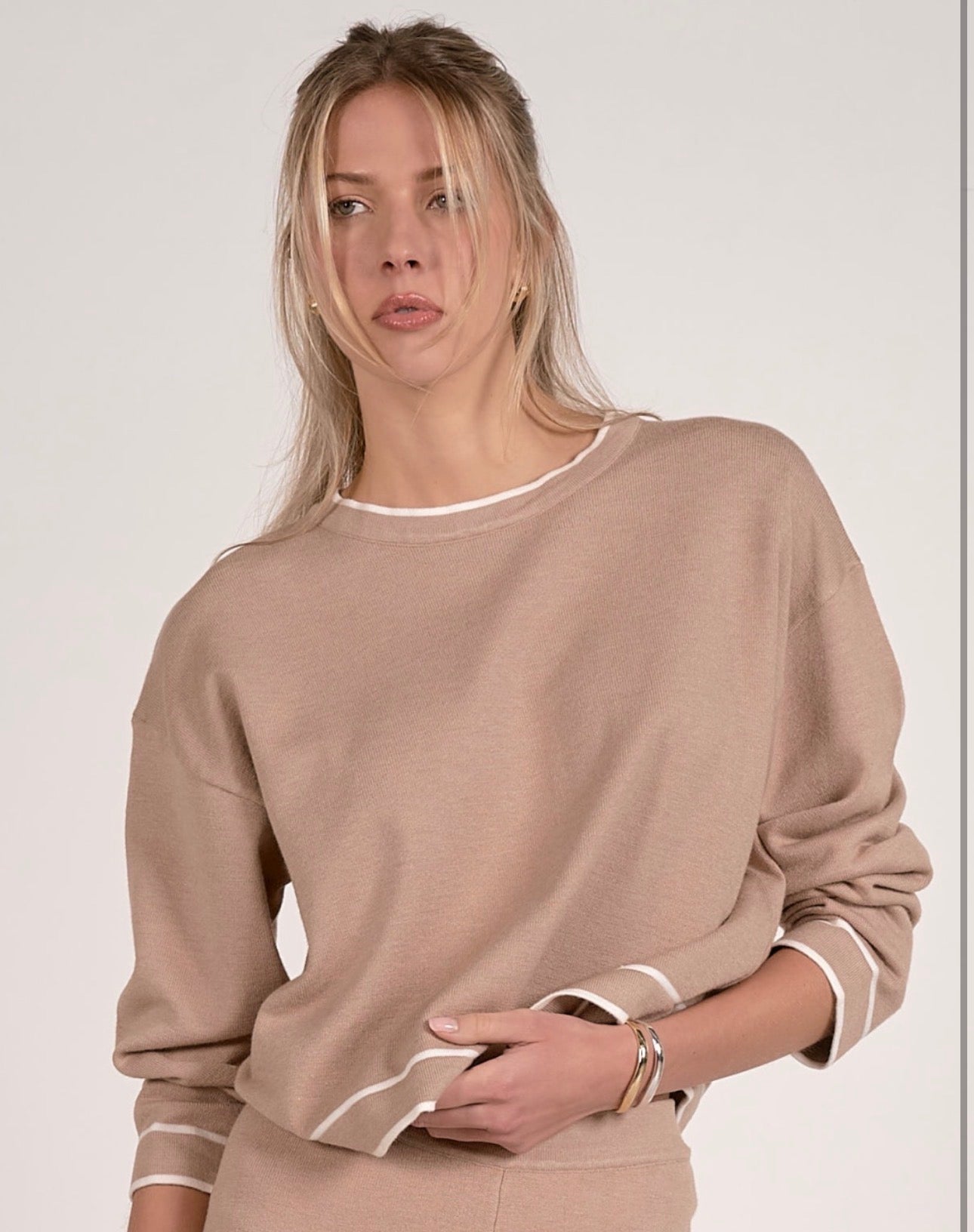 Mel's Travel Top