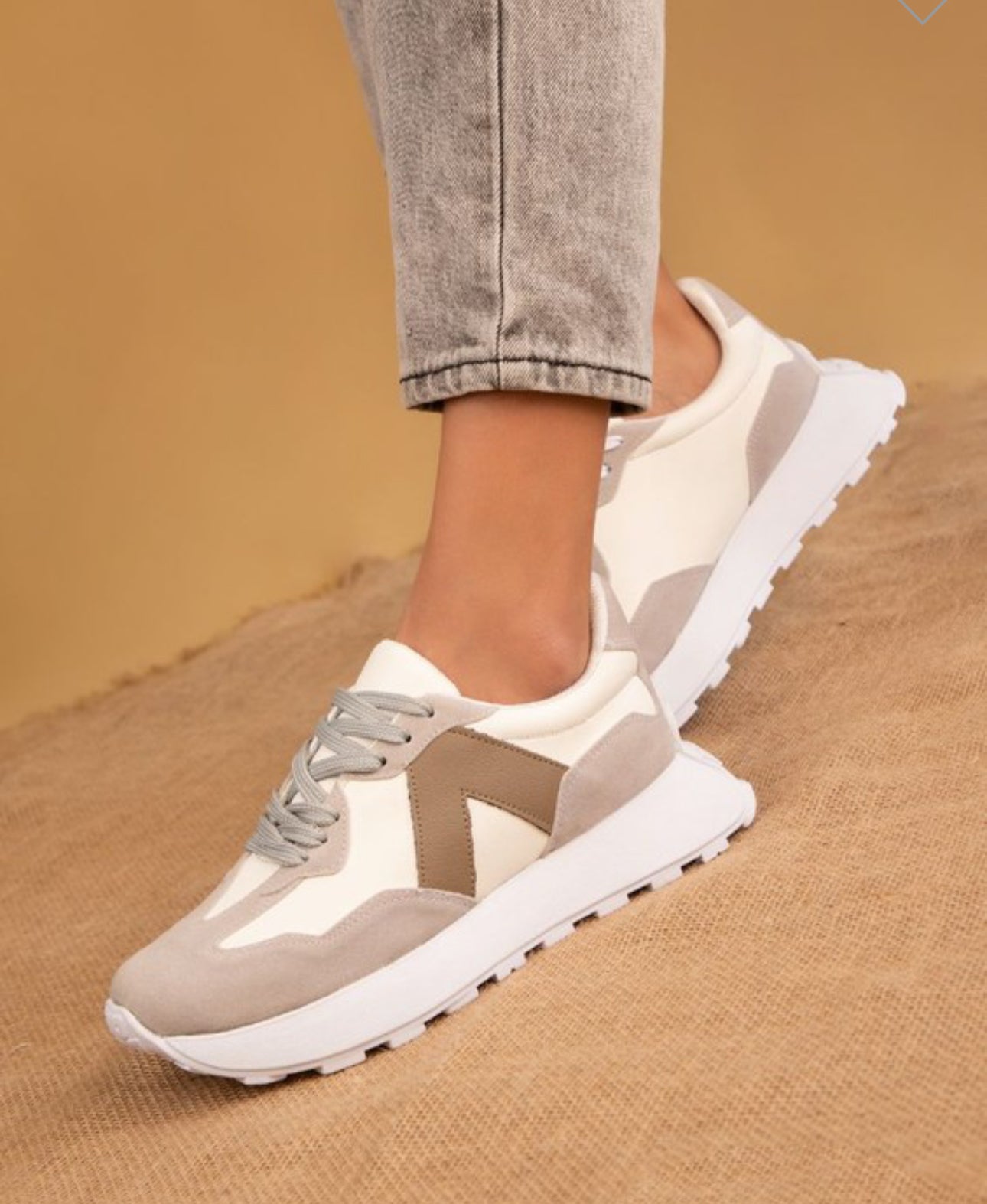 RG Classic Tennis Shoe