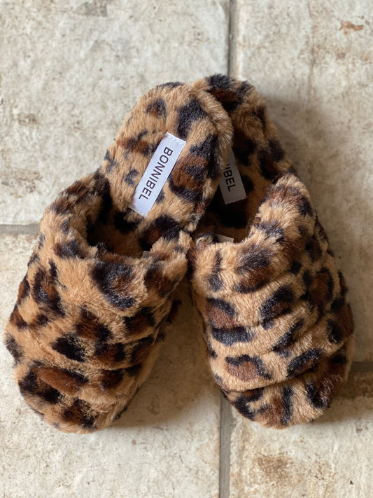 Savage girl slippers