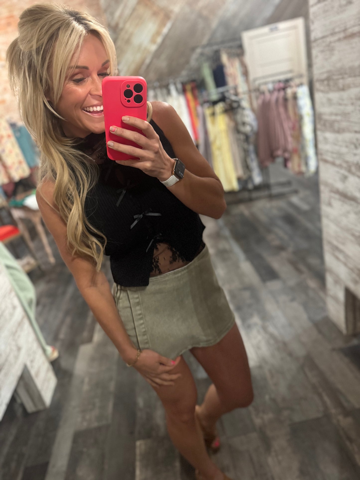 Bowtie Rib Sweater Vest