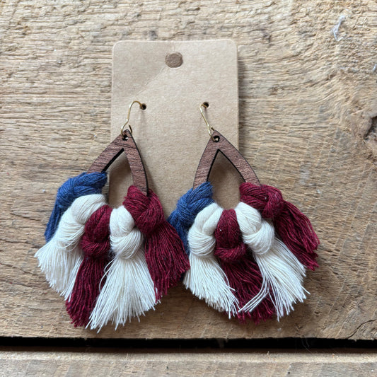 Handmade Wood & Macrame’