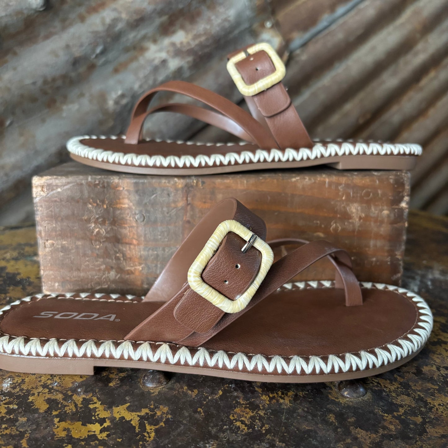Adele Sandal