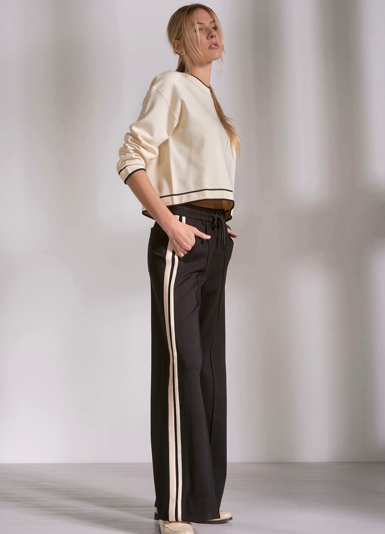 Mel's Travel Top