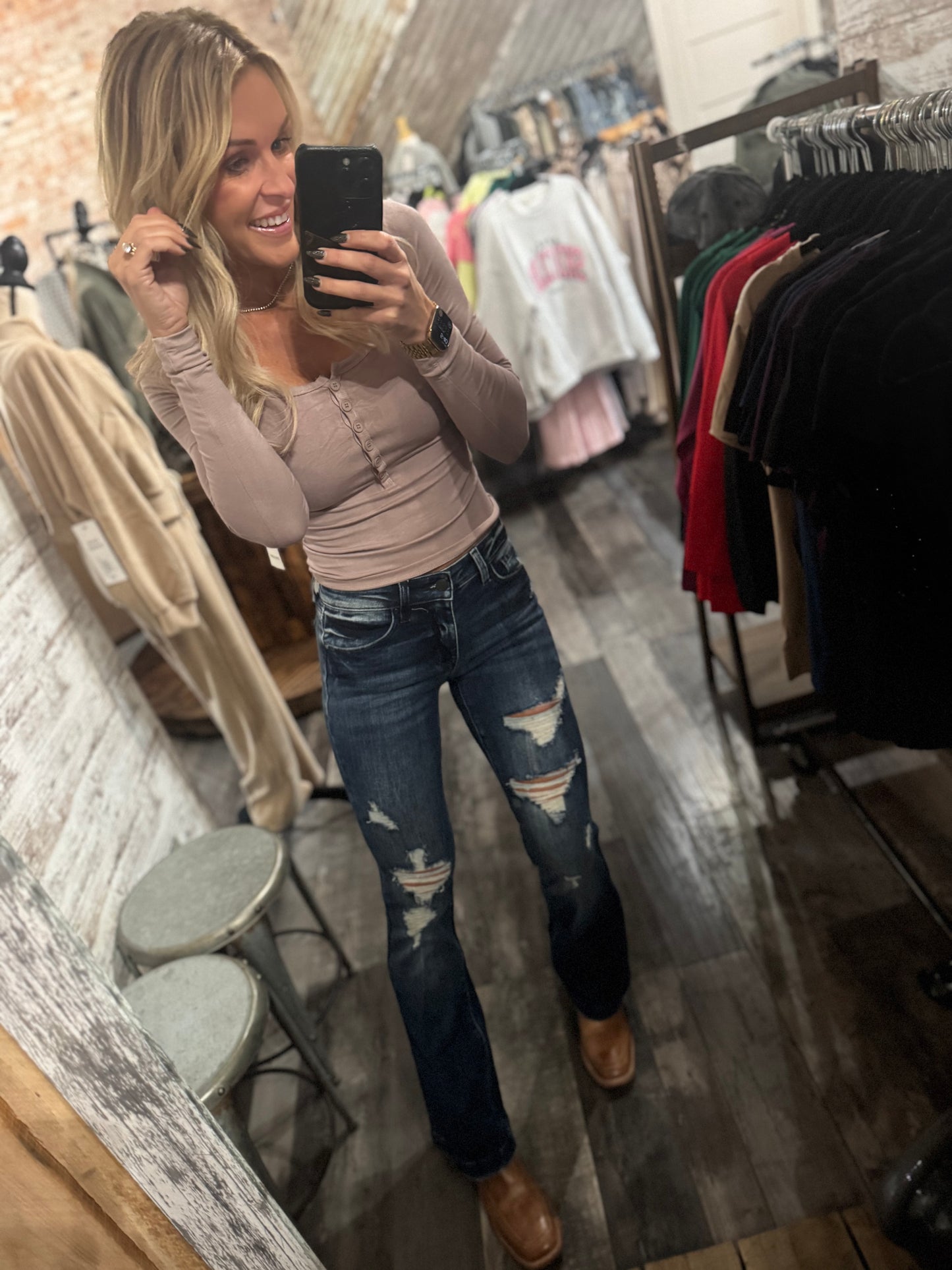 Distress Mid-Rise Flare