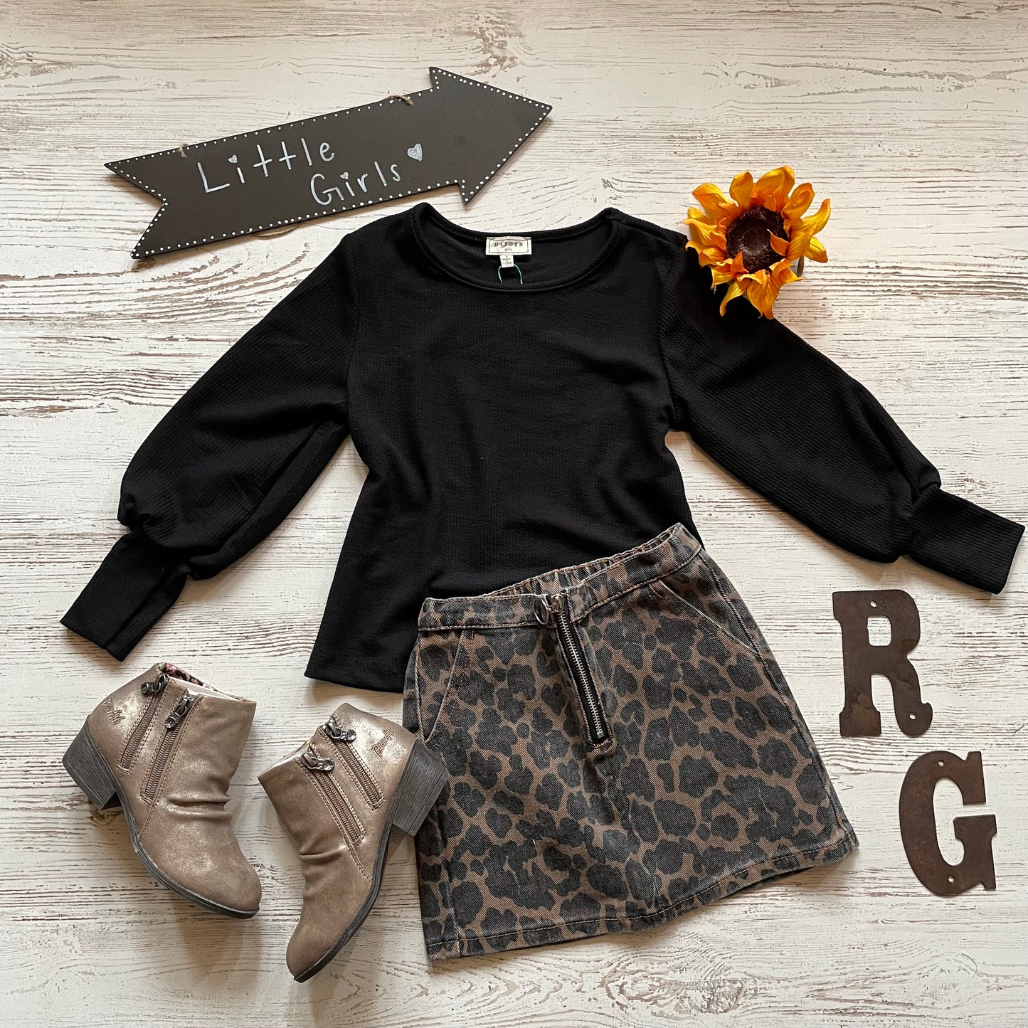 Leopard skirt