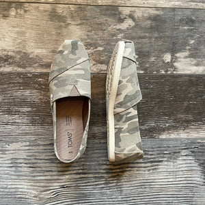 Taupe Grey forest camo